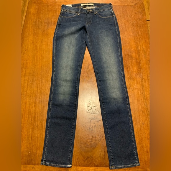 NWT Ladies Wrangler Corynn Jeans - Picture 4 of 15